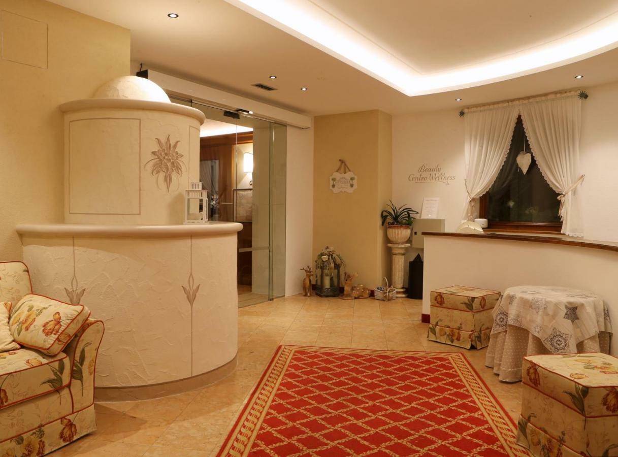 Hotel Belvedere Srl ไฟเดลลาปากาเนลลา ภายนอก รูปภาพ